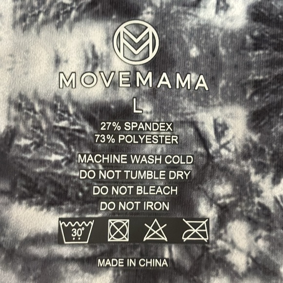 Movemama Tie Dye Activewear Shorts in Black & White - NWOT - Size Large - Picture 3 of 5